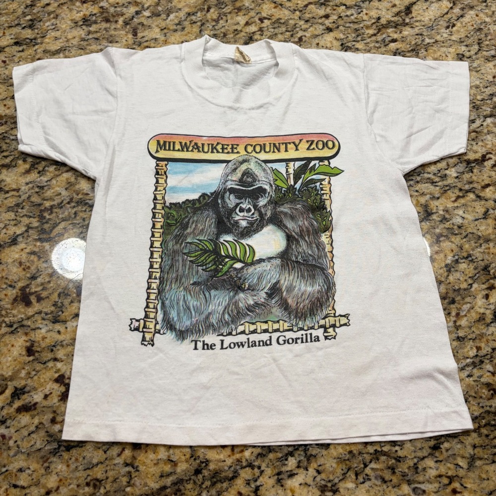 Vintage Milwaukee County Zoo Lowland Gorilla Shirt Kids 10-12 Screen Stars White